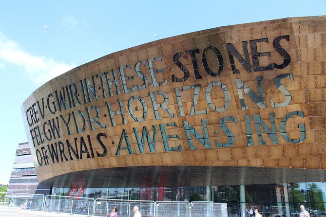 Private Day Tour of Cardiff, including Cardiff Castle, St Fagans, & Cardiff Bay - From Politics to Modern Cardiff: A City in Transition