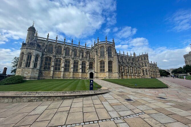 Private Day Tour to Bath and Windsor Castle - Windsor Castle: A Majesty of Royal History