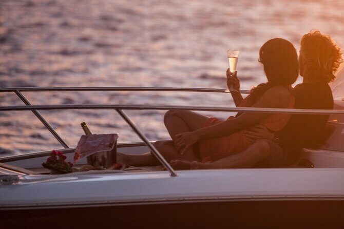 Private Dubrovnik Champagne Sunset Cruise - The Setting and Boat Options