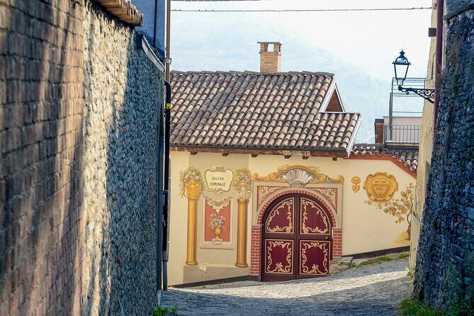 Private E-bike Tour "Monferrato di Canelli" - Asphalt only - The Experience: What to Expect on the Monferrato E-bike Tour