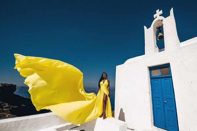 Private Flying Dress Photoshoot in Santorini - The Itinerary—What Does the 45 Minutes Cover?
