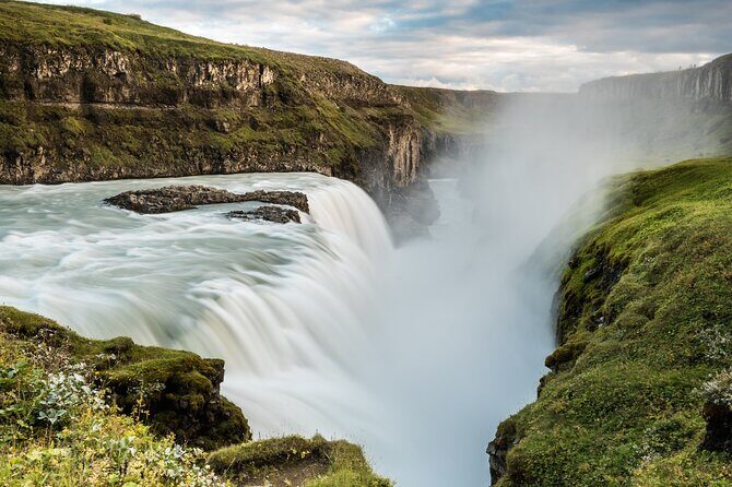 Private Golden Circle tour in a premium class car. - The Practical Details