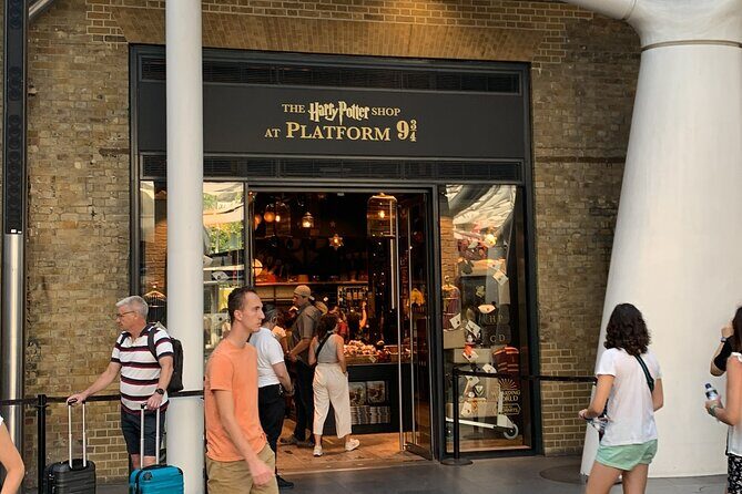 Private Guided Tour of Harry Potter Locations - English/ Italian - Authenticity & Insider Knowledge