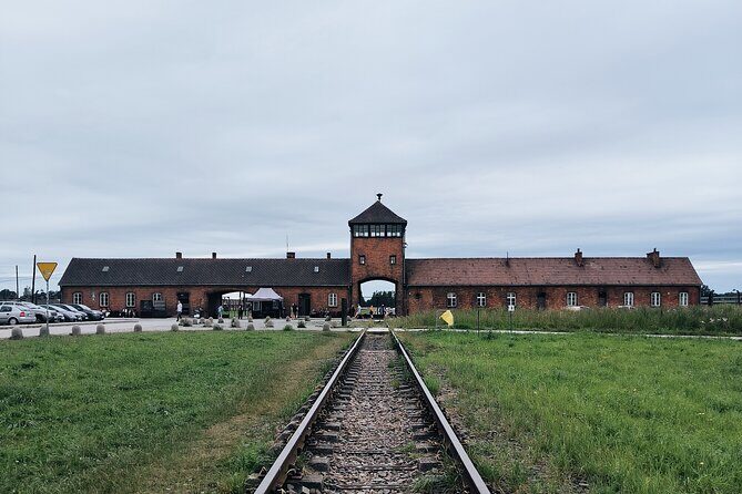 Private Guided Tour to Auschwitz & Birkenau from Krakow - Price and Value Considerations