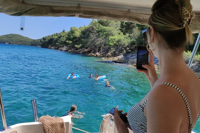 Private Half-Day Boat Tour to nearby Islands in Zadar with Drinks - What to Expect from the Tour