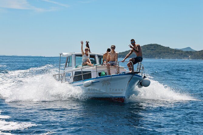 Private Half-Day Boat Tour with Snorkeling and Drinks - What to Expect on the Day