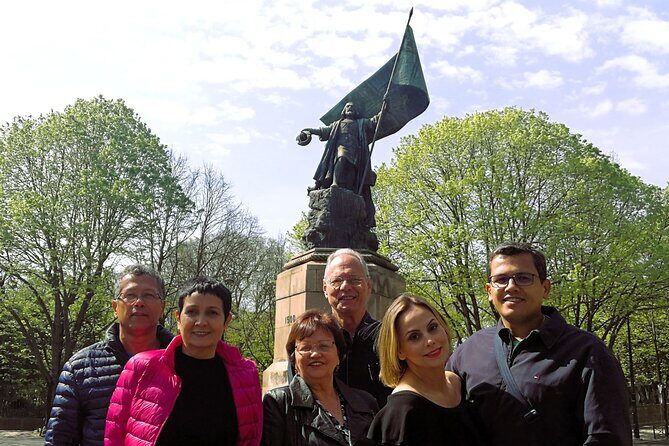 Private half-day tour of typical Lisbon neighborhoods - Transportation & Comfort