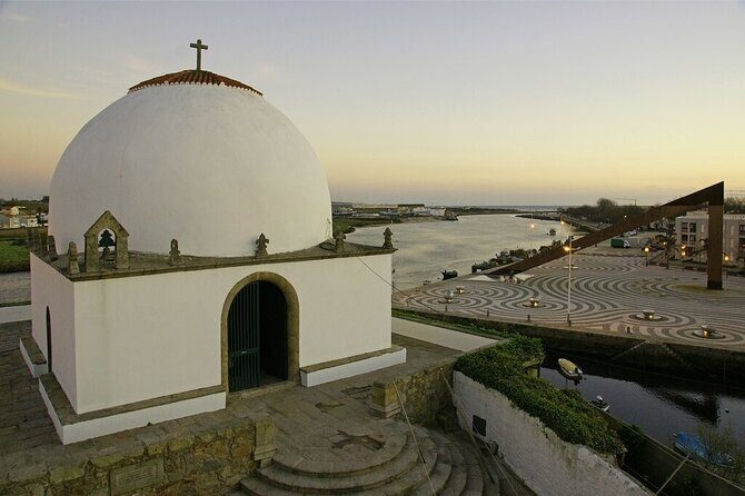 Private Half-Day TukTuk Tour All Around Vila do Conde - Transportation and Group Size