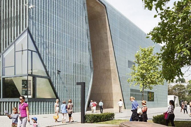 Private Jewish Warsaw Tour with social-distance bus - Why This Tour Offers Good Value