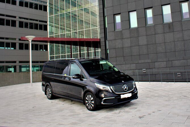 Private Keflavik Airport Transfer (One Way) - The Booking Process and What You Get