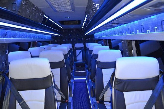 Private Minibus Arrival Transfer: Heathrow Airport to Central London - An In-Depth Look at the Heathrow to Central London Private Minibus Transfer