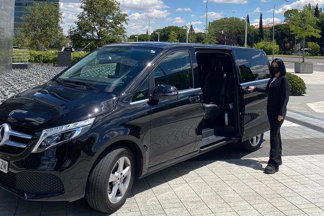 Private official tour guide for visit to Alhambra in Granada from Cordoba Hotel - FAQ