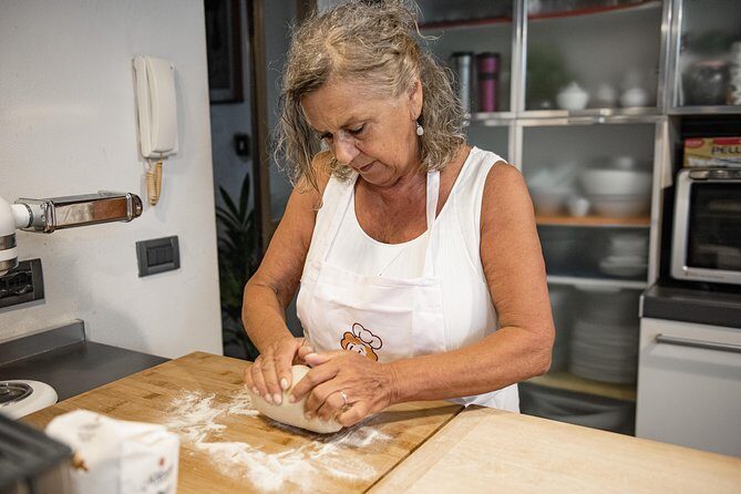 Private Pasta & Tiramisu Class at a Local's Home in Positano - Authenticity and Unique Features