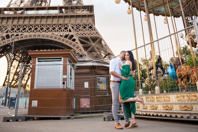 Private Photoshoot in Paris Monuments - The Authenticity and Personal Touch