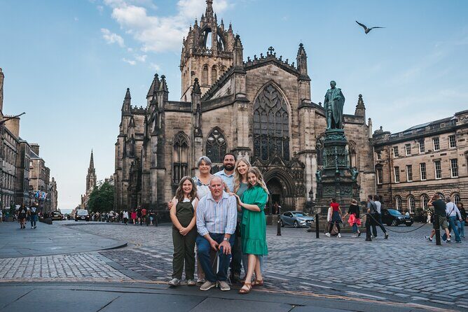 Private Photoshoot with Views of World Famous Edinburgh Castle - What Sets This Tour Apart