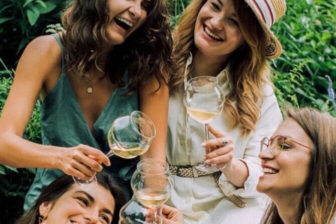 Private Pineapple Wine tasting and tour - The Authentic Touch: What Makes This Tour Special