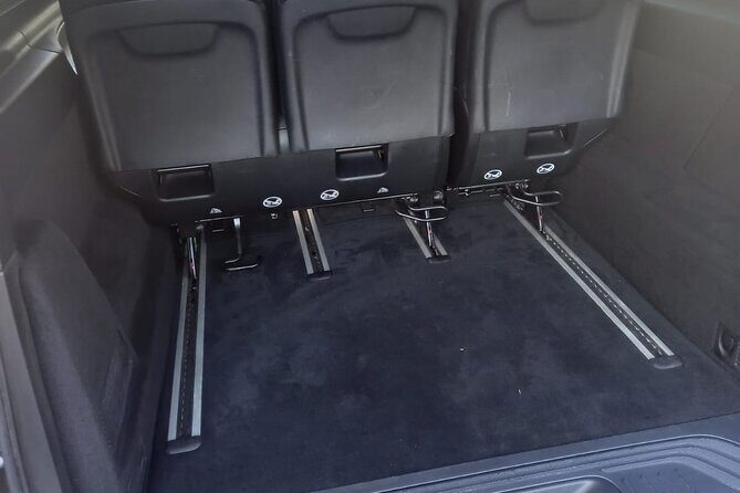 Private round trip transfer from/to Paris airports - What’s Not Included?