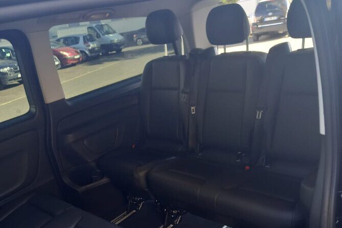 Private round trip transfer from/to PARIS  DISNEYLAND - Transportation and Vehicle Quality