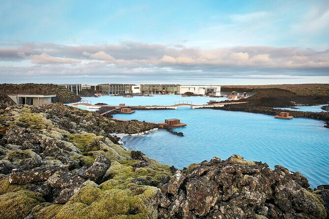 Private Roundtrip Transfer between Blue Lagoon and Reykjavik - Seamless Transportation from Reykjavik to the Blue Lagoon