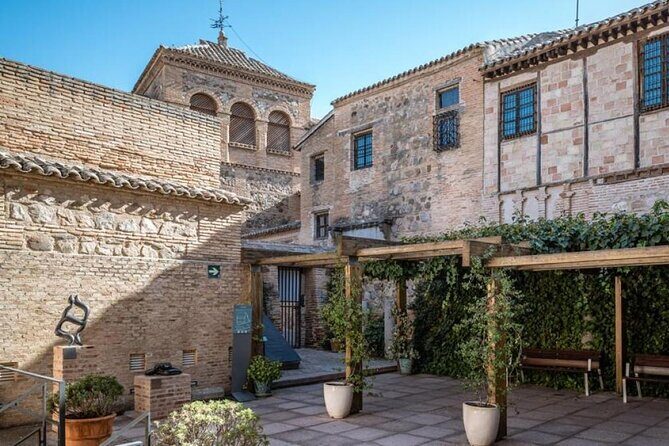 Private Shalom Jewish Tour of Toledo. Pickup option in Madrid - What It Means for You