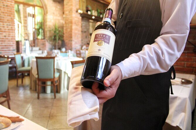 Private Sicilian Winery Tour with Gourmet Lunch Country Escape - Detailed Breakdown of the Itinerary