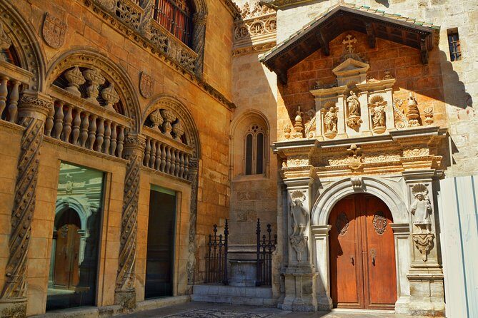 Private Tour Albayzin and City Center (Entrance fees included) - Exploring the Alcaicería and Plaza Nueva