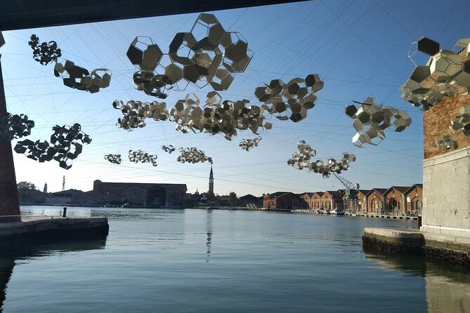 Private tour Biennale 2025: Intelligens, natural, artificial - Who Will Enjoy This Tour?