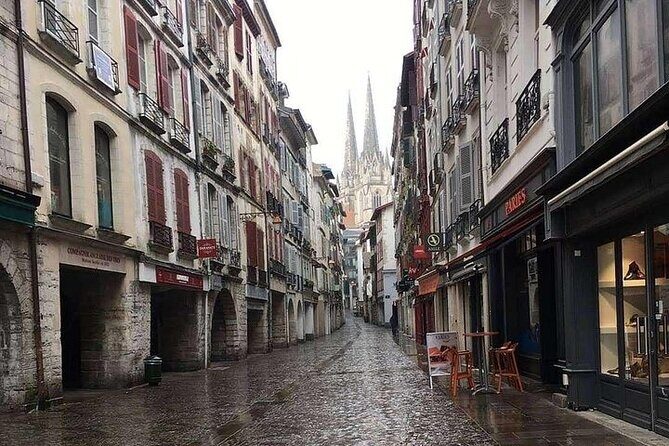 Private tour French coast. Bayonne, Biarritz and San Juan de Luz. - The Sum Up
