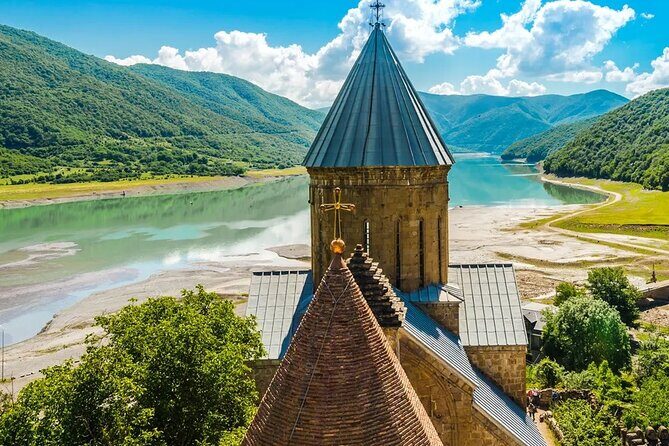 Private Tour from Tbilisi to Kazbegi and Gudauri - Real Experiences from Travelers