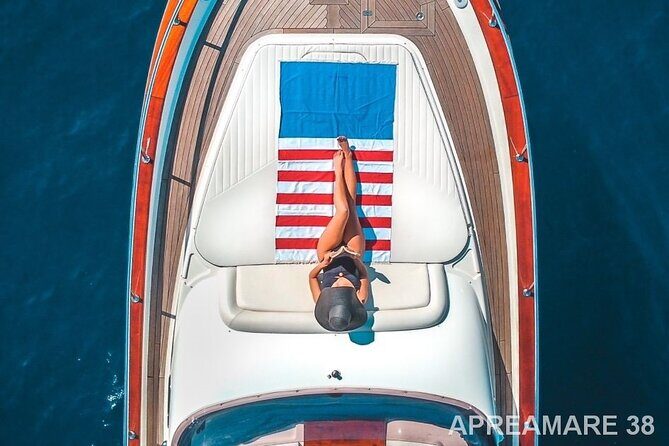 Private tour in Premium Yacht from Sorrento to Capri and Positano - The Experience in Detail