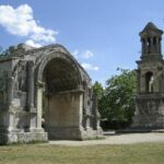 Private tour of the Alpilles, Arles and Baux de Provence - Stop 2: Saint-Remy-de-Provence — Free Time to Explore and Lunch