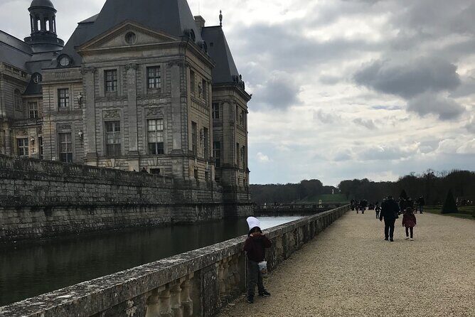 Private tour of the Great Christmas of Vaux le Vicomte and Fontainebleau - What Travelers Are Saying