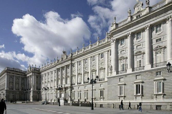 Private tour of the Royal Palace of Madrid - Practical Details