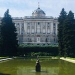 Private tour of the royal palace, private guide, fast entrance and pick up at the hotel. - FAQs