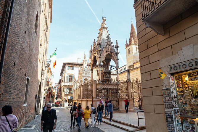 PRIVATE TOUR of Verona: Highlights & Hidden Gems With Locals & Snack Included - Practical Considerations