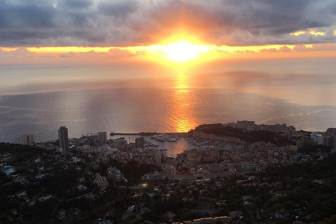 Private tour on the French Riviera with comfortable minivan.MONACO NICE ST PAUL - The Sum Up