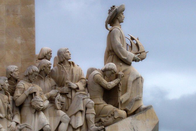 Private tour Portugal 3 days from Lisbon - Detailed Breakdown of the Itinerary