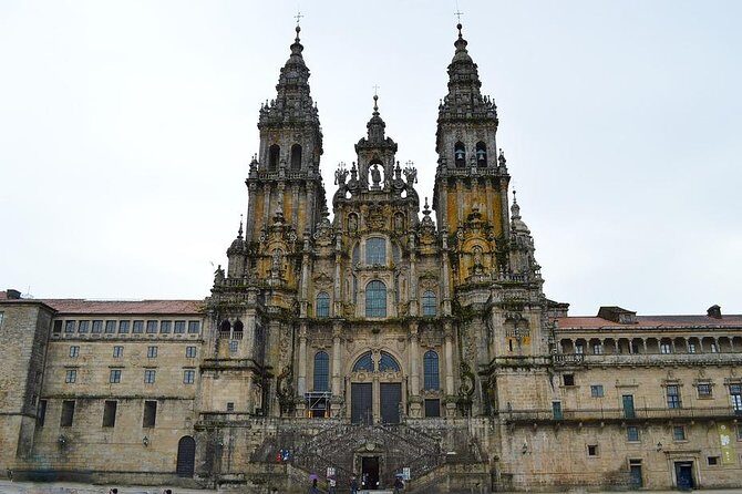 Private Tour Santiago de Compostela & Viana do Castelo from Porto - The Journey Begins: From Porto to Santiago de Compostela