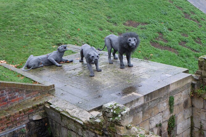 Private Tour: The Iconic Tower of London - Price and Value