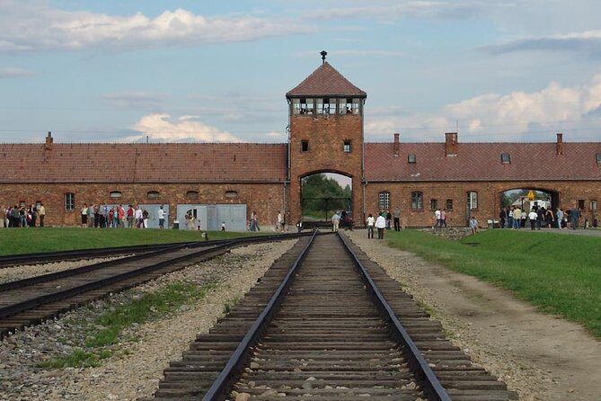 Private Tour to Auschwitz & Birkenau from Katowice - The Sum Up
