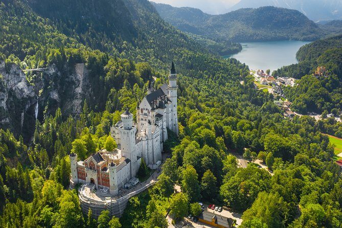 Private Tour to Neuschwanstein & Linderhof, Skip The Line & Lunch - What Travelers Can Expect from the Experience