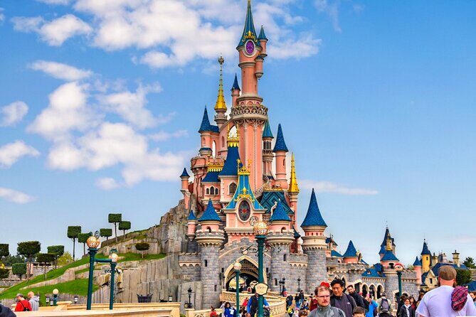 Private Transfer from Beauvais Airport (BVA) to Disneyland Paris - Who Is This Transfer Best Suited For?