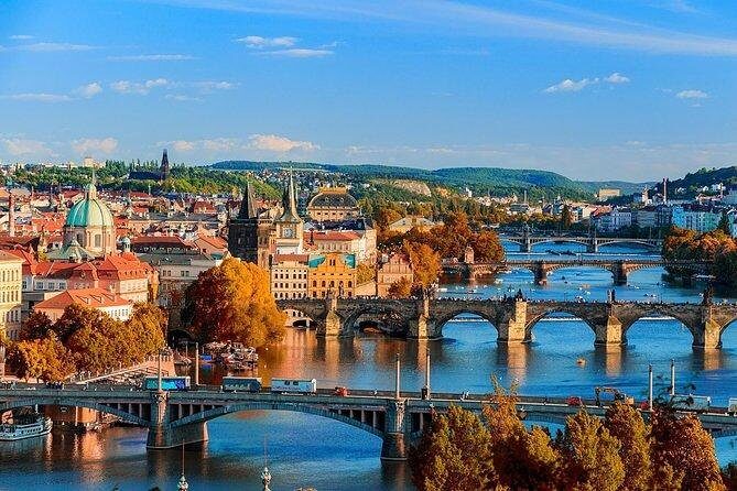 Private Transfer from Berlin to Prague with 2h of Sightseeing - The Sum Up