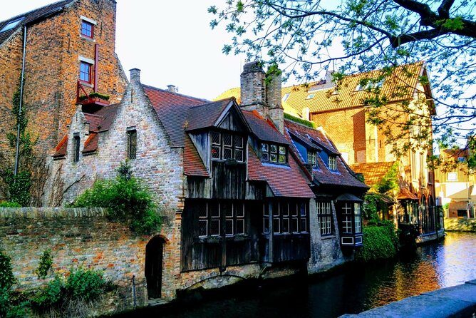 Private Transfer from Brussels Airport to Bruges By Business car - FAQs