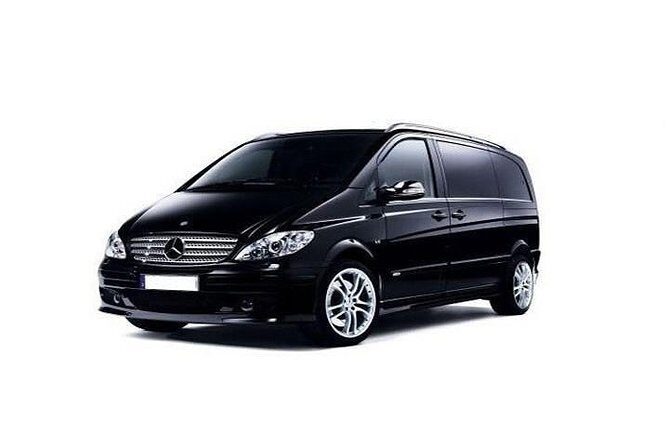 Private Transfer from Dublin city Center to Dublin airport One way Minivan - Key Points