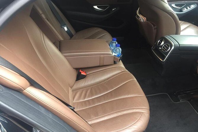 Private transfer from Dusseldorf to Amsterdam or Schiphol Airport - FAQ