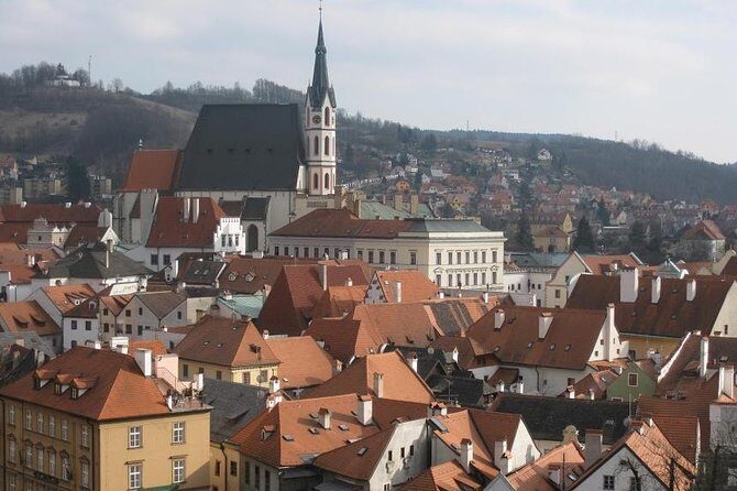 Private transfer in a Sanitized Car Prague to Vienna with 2h stop Cesky Krumlov - Itinerary Breakdown: What to Expect