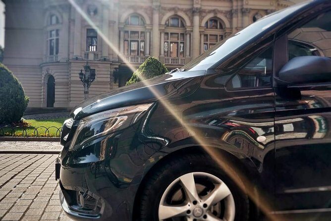 Private transfer: Krakow City - Krakow Airport - Who Will Love This Transfer Service?