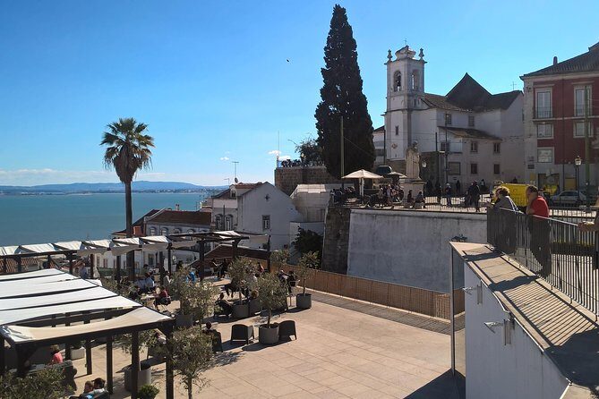 Private Transfer: Lisbon Airport to or from Lisbon Center - An In-Depth Look at the Service