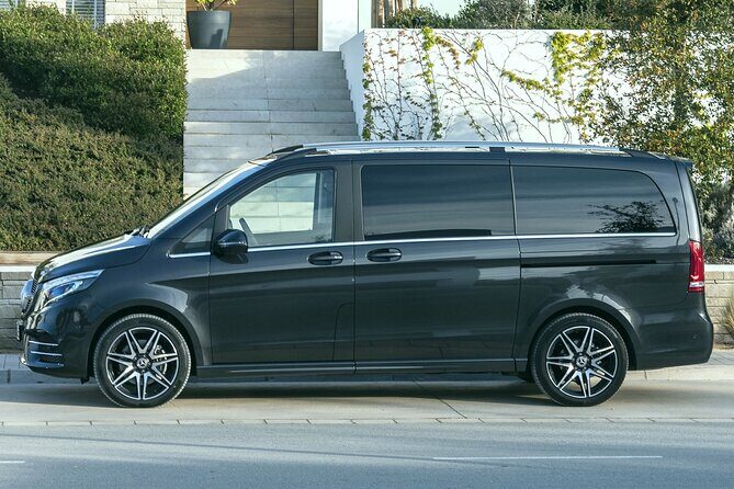 Private Transfer: Madrid Airport MAD to Madrid in Luxury Van - The Experience in Detail
